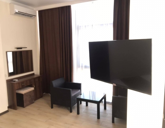 Апартаменты Люкс Veronica 3-местный 2-комнатный - Апарт-отель Art House Hotel / Арт Хаус Алушта